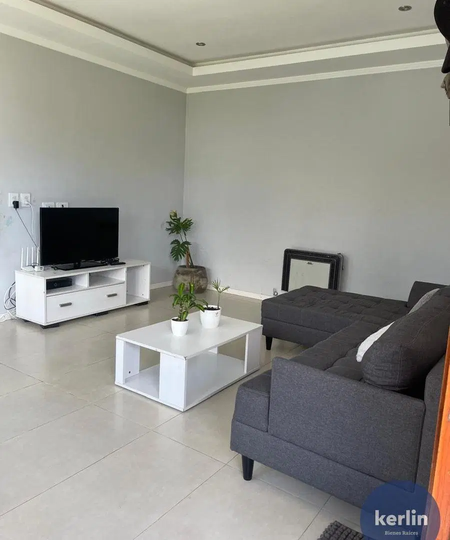 Casa en San Nicolas De Los Arroyos 4