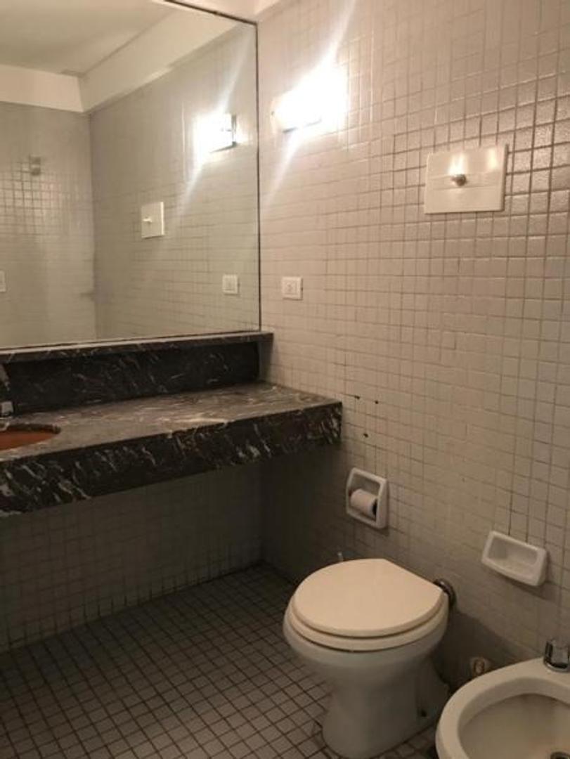 VENTA OFICINA CENTRO MAS 4 COCHERAS