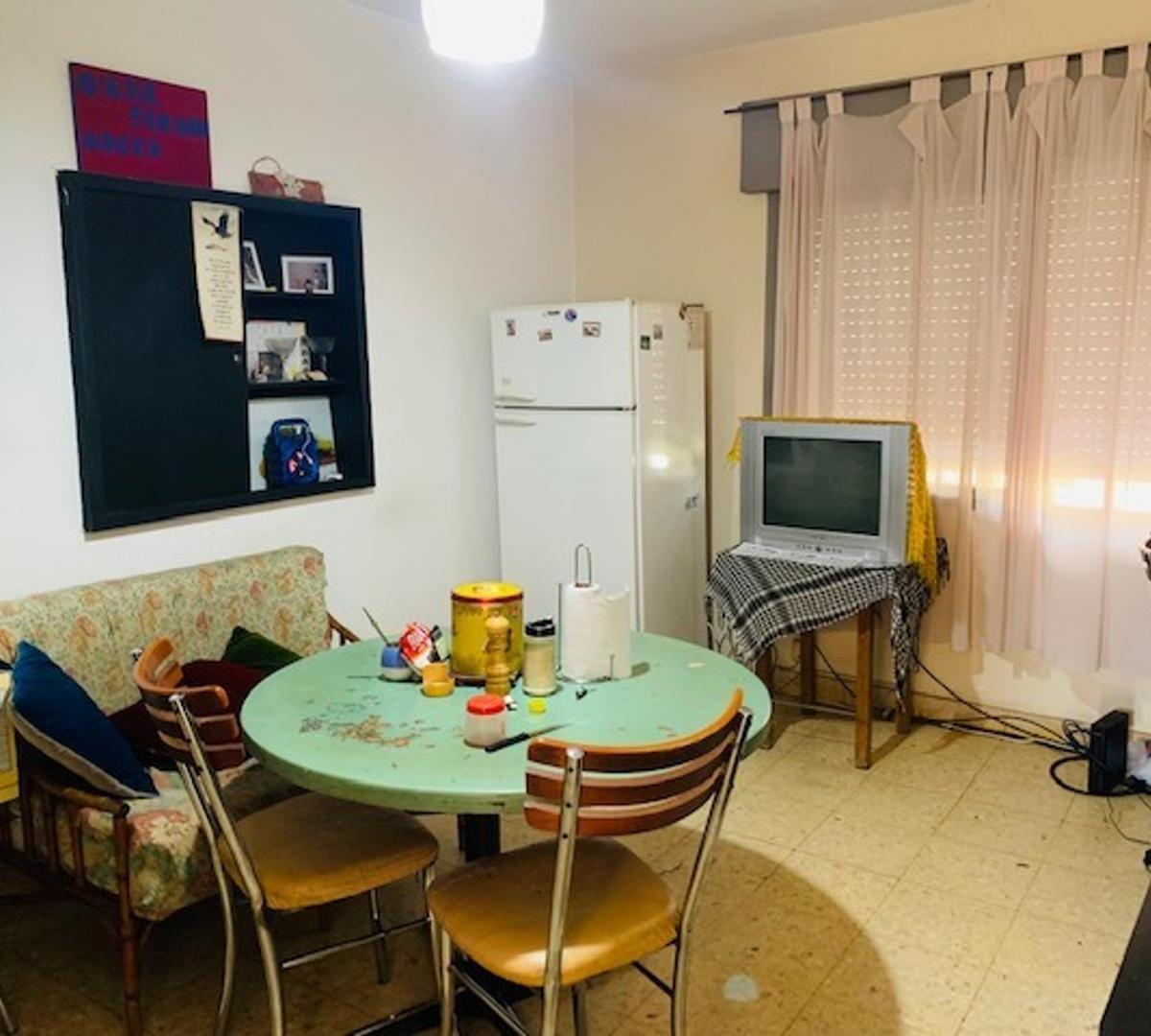 Venta Casa Jorge Cura a Remodelar Y/o Reformar 2