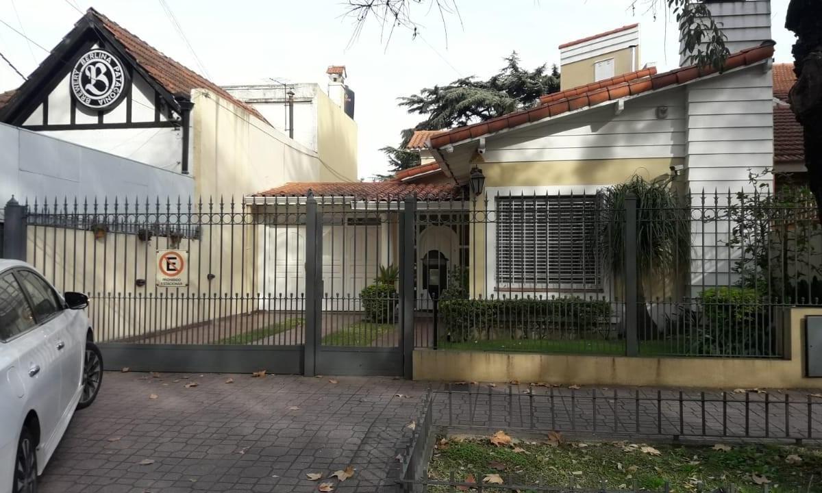 Chalet en Impecable Estado en Las Lomitas 4