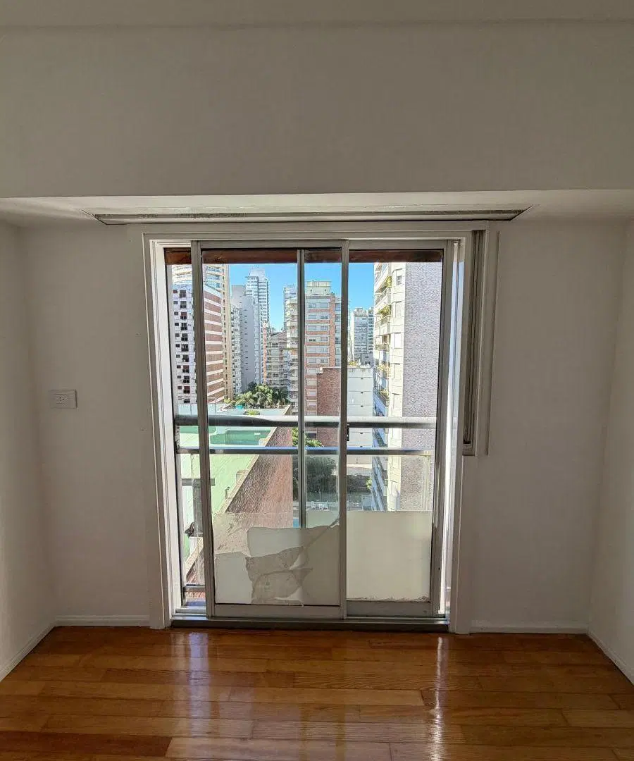 SEMIPISO IMPECABLE CON COCHERA EN LAS LOMITAS 1