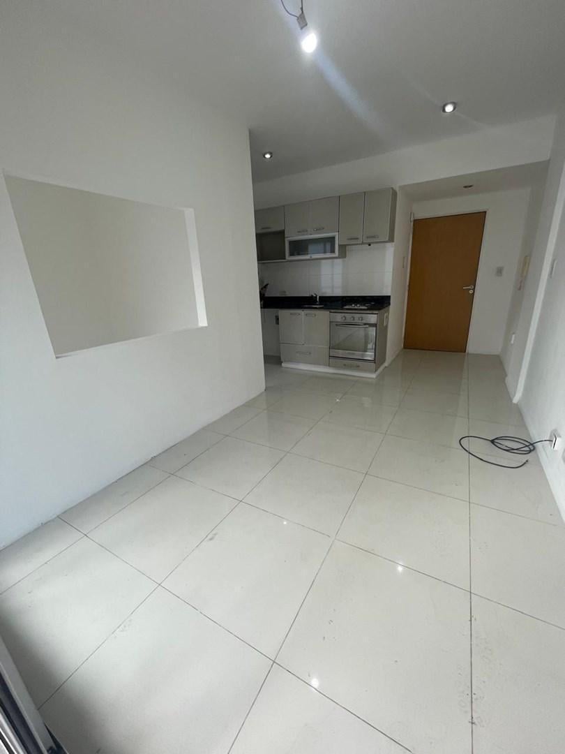 Foto de Departamento en Alquiler en Parque Chacabuco, Capital Federal, Buenos, imagen 4