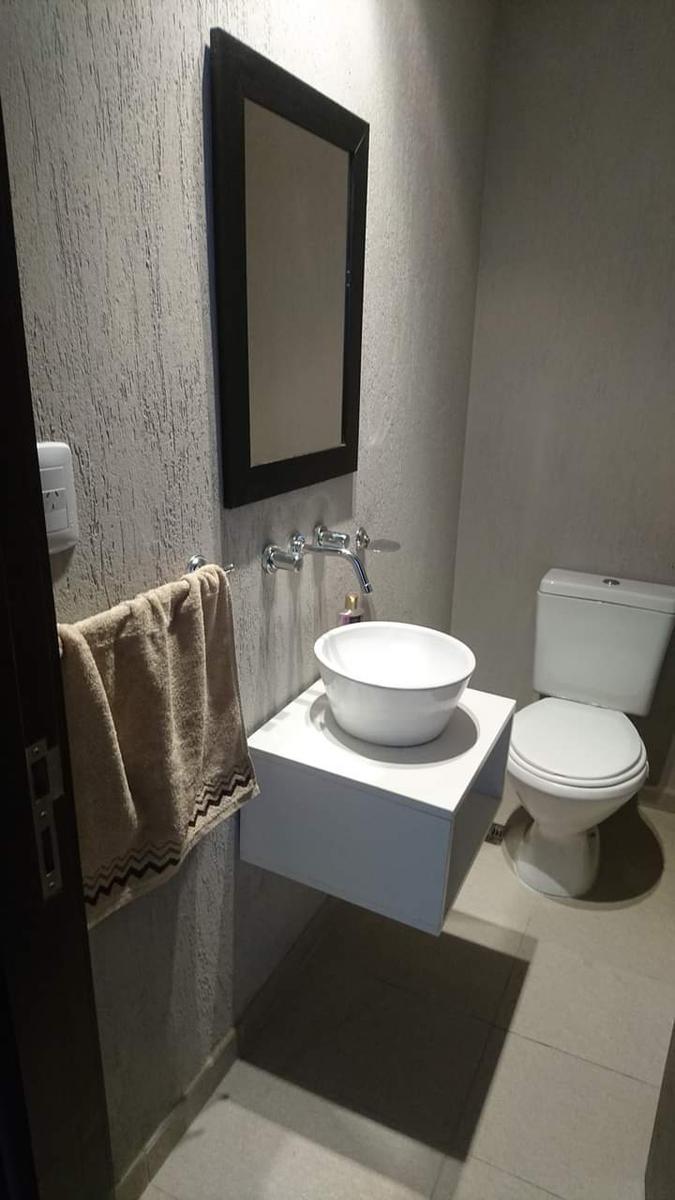 Departamento de Dos Ambientes en Suite con Cochera. Pleno Centro 2