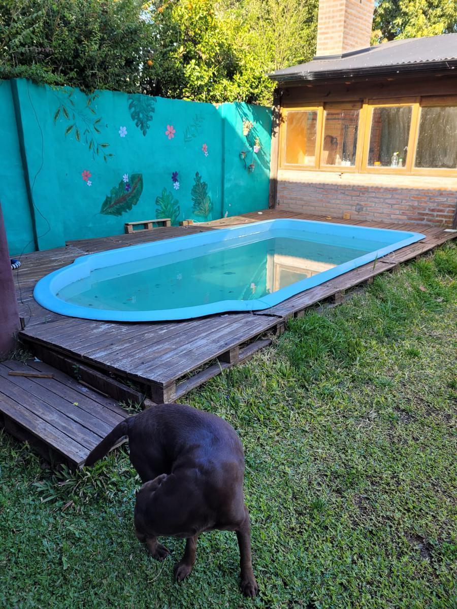 Casa en Venta con 3 Habitaciones, Quincho y Piscina 3