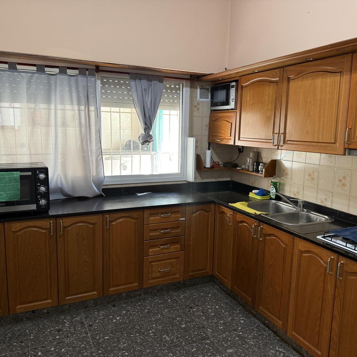 Casa en Venta con 4 Habitaciones 2