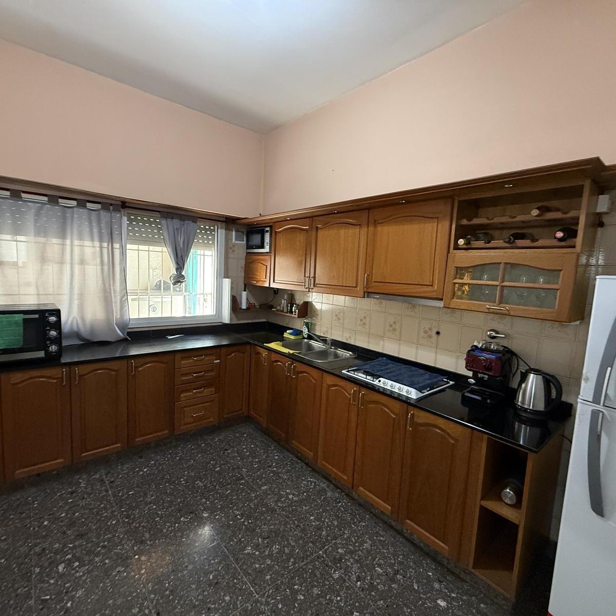 Casa en Venta con 4 Habitaciones 3