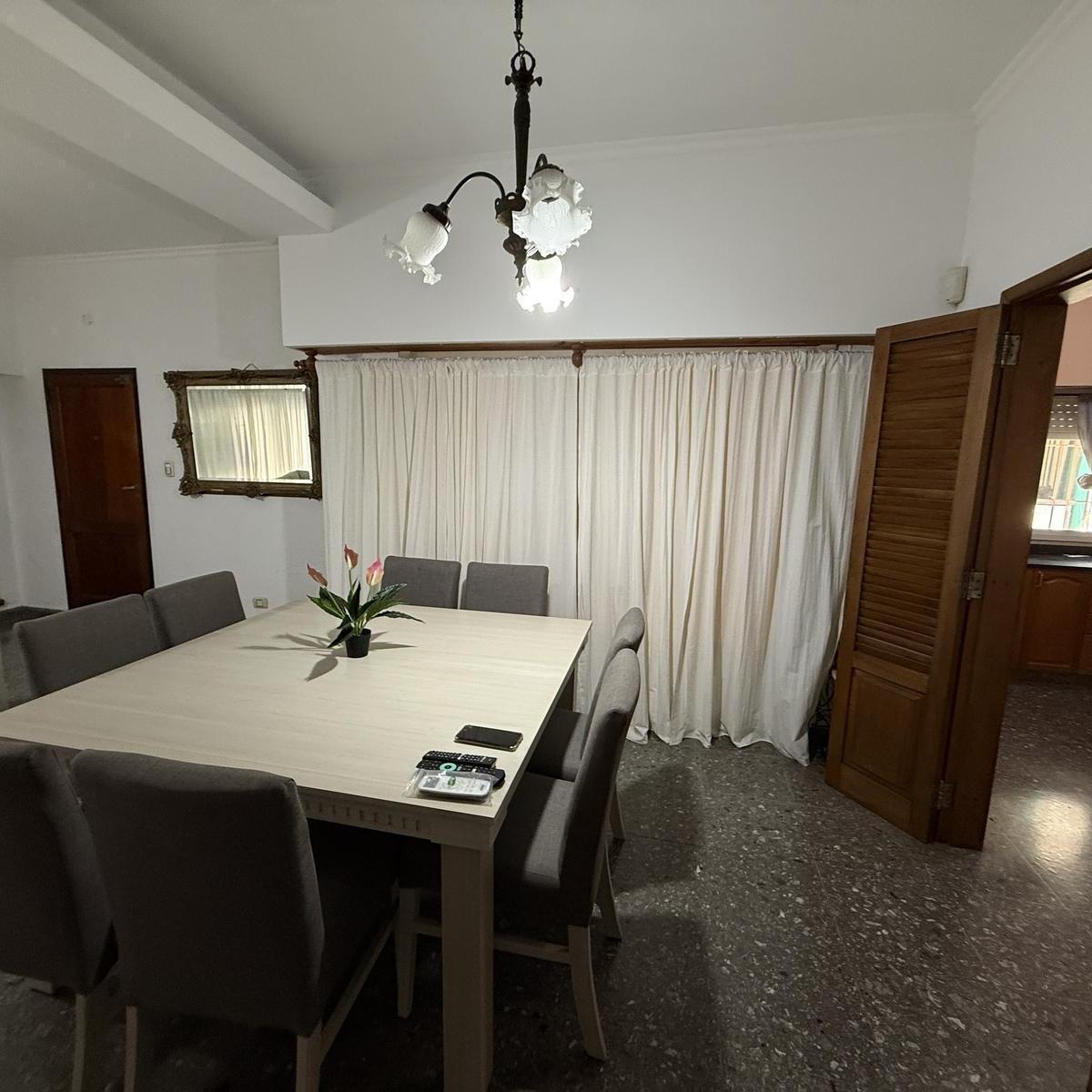 Casa en Venta con 4 Habitaciones 1