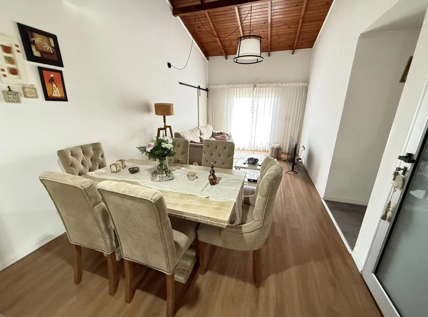 CASA EN PLANTA ALTA CON 3 HABITACIONES 3