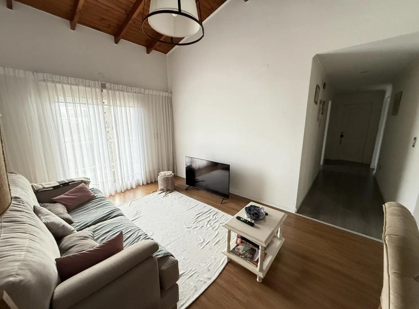 CASA EN PLANTA ALTA CON 3 HABITACIONES 5