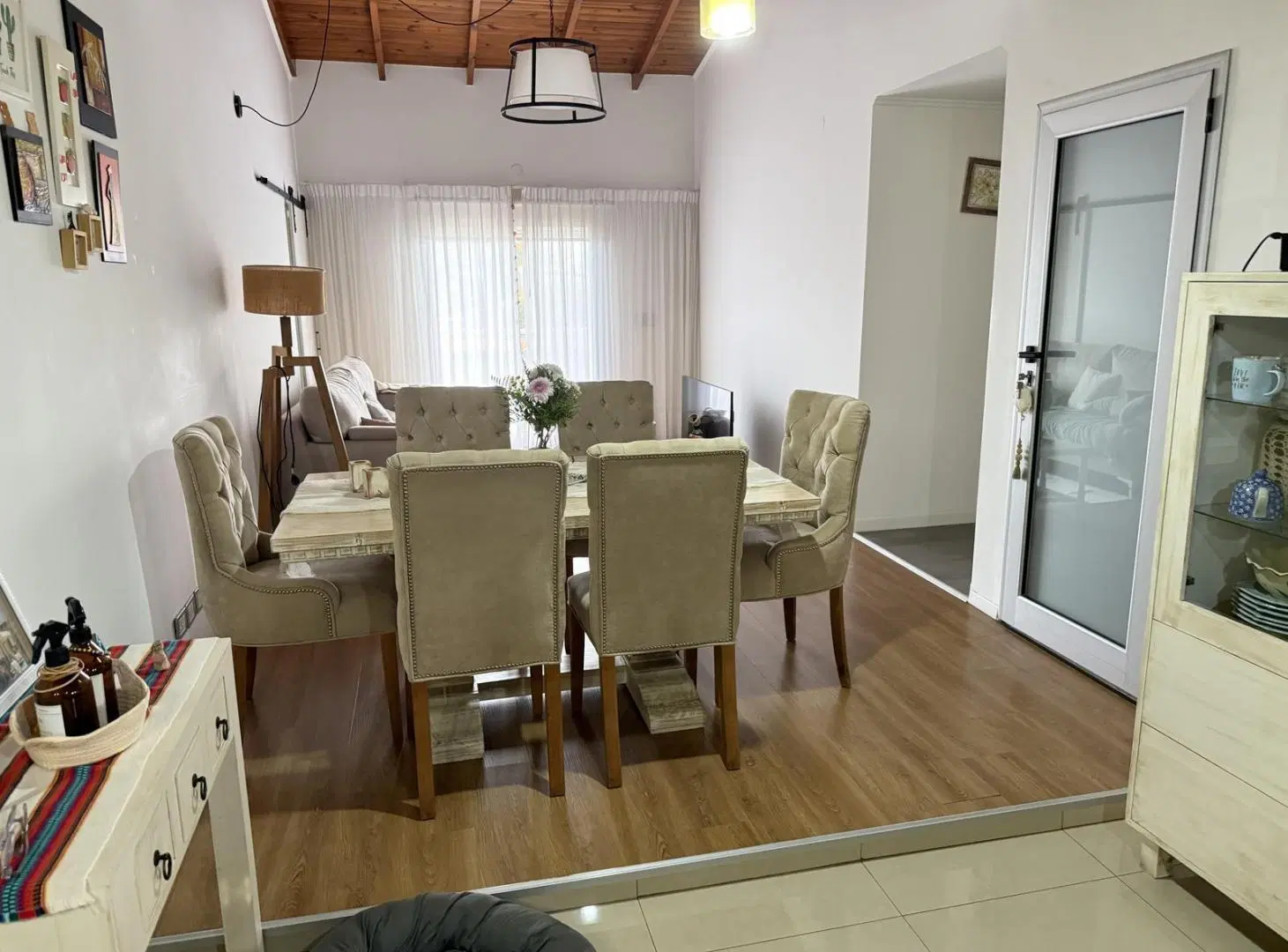CASA EN PLANTA ALTA CON 3 HABITACIONES 2