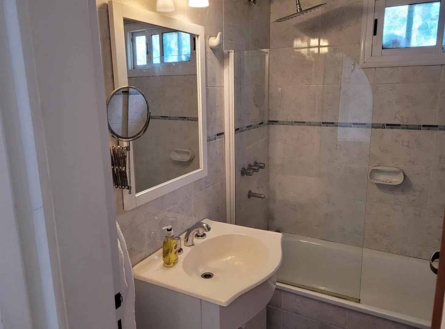 EN VENTA DPTO CON 2 HABITACIONES EN BARRIO CERRADO 5