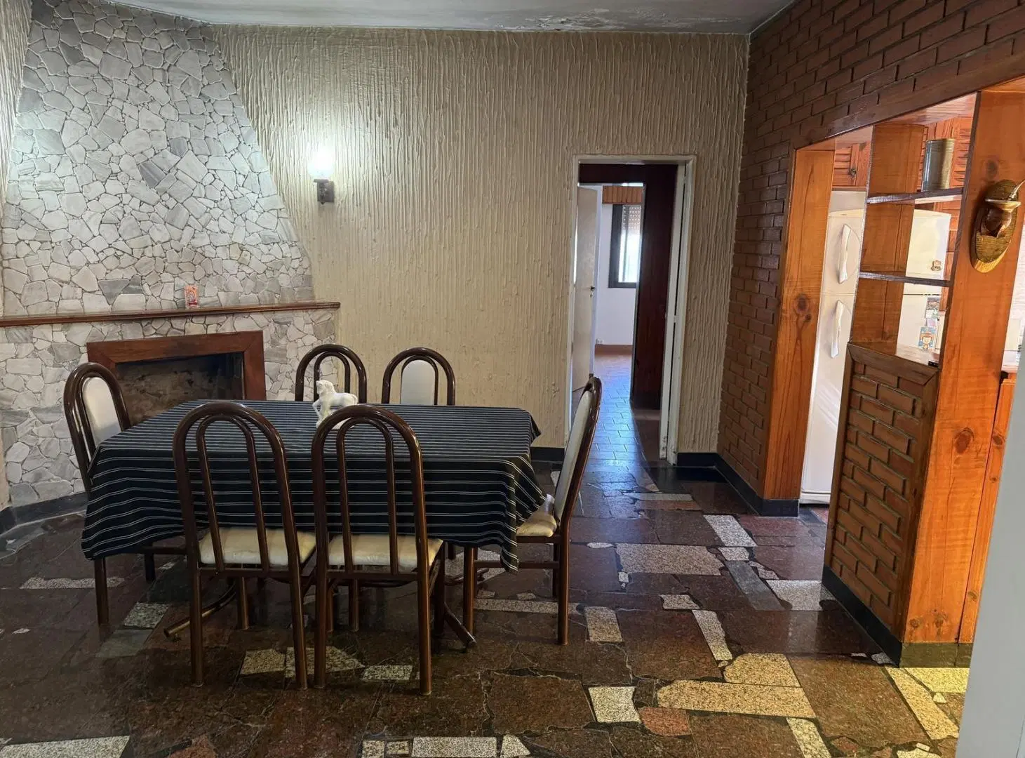 CASA CON TRES HABITACIONES, EXCELENTE ESTADO. 4