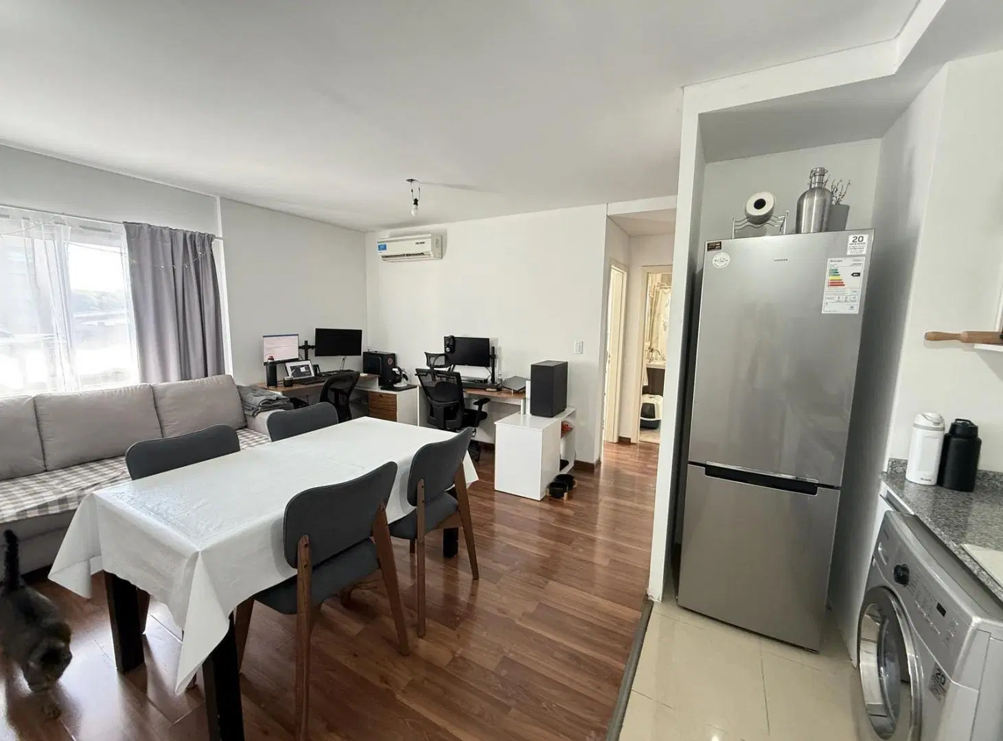 Departamento dos ambientes en venta con cochera cubierta. Centro de Berazategui 5