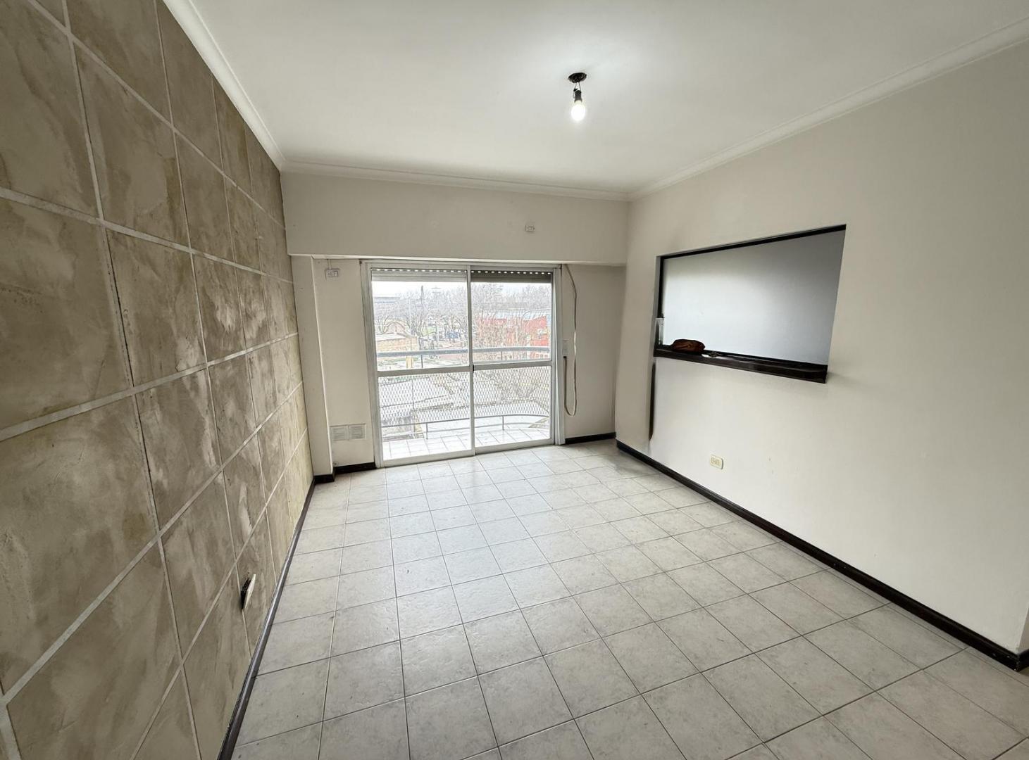 Foto de DEPARTAMENTO EN VENTA CON DOS HABITACIONES. PLENO CENTRO., imagen 2