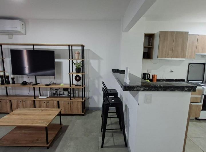 Loft amueblado. Balcón. Piscina. Cochera. 1