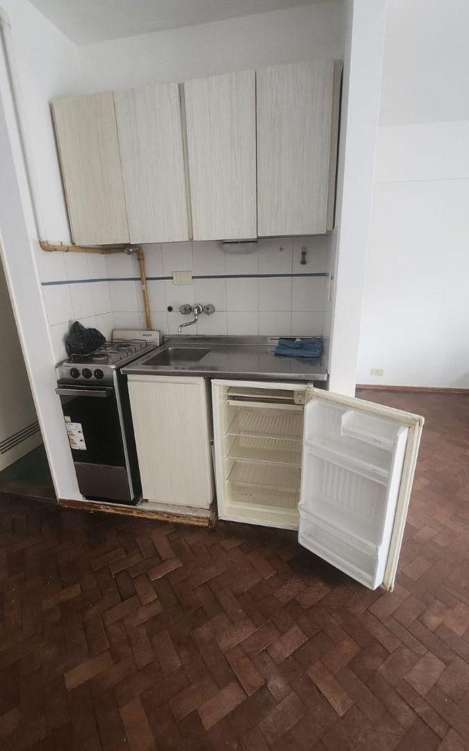 Foto de MAIPU 900 Monoambiente para inversión. Posee balcón. Buena renta., imagen 3