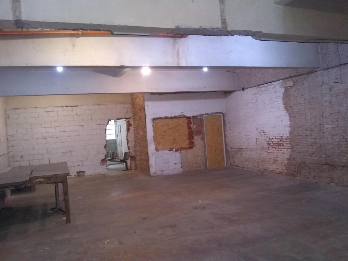 Rebajado! Regalado!galpón en Venta en Boedo 2