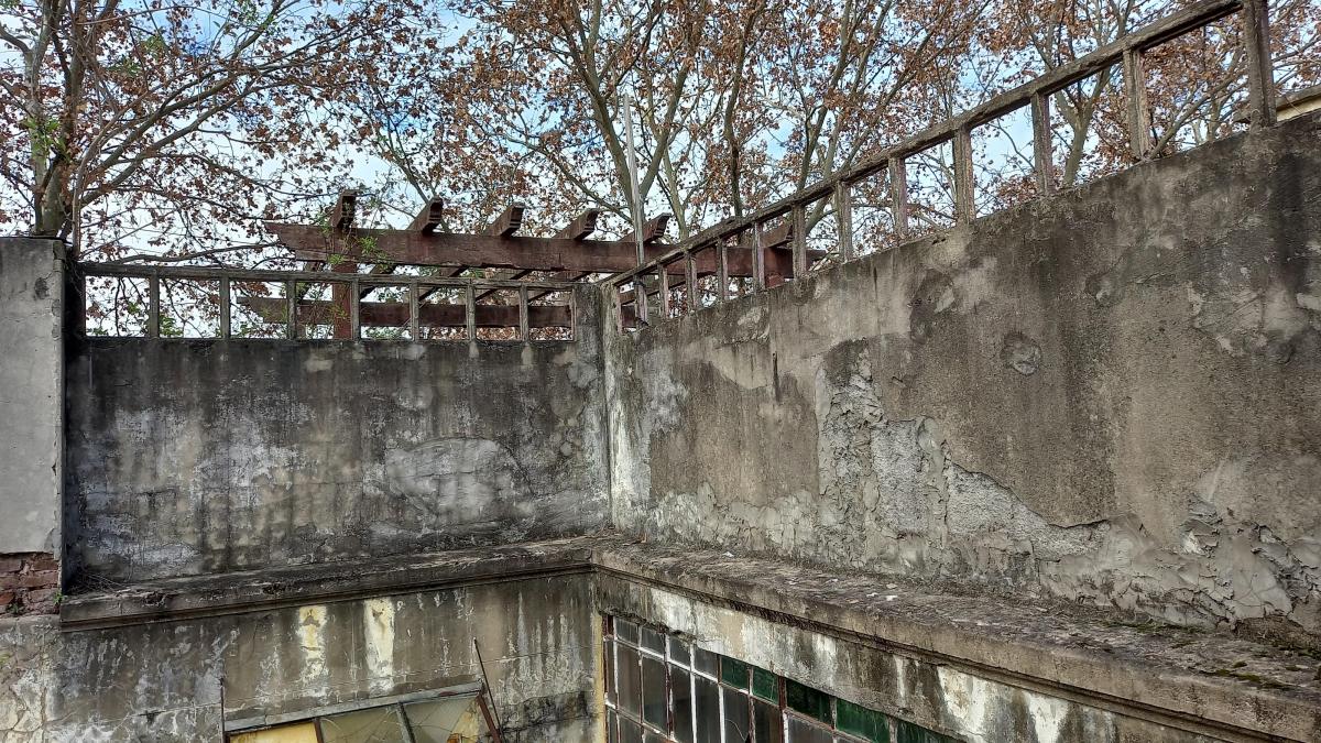 Lote Propio!gran Local Comercial Sobre Av Boedo, con Vivienda a Reciclar 3