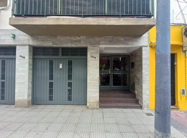 Sensacional 3 ambientes con dos balcones en Boedo y Salcedo 1