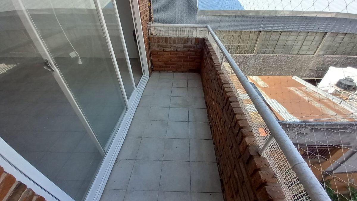 Foto de Monoambiente de 40 m² con balcón en alquiler en Villa Santa Rita, imagen 1