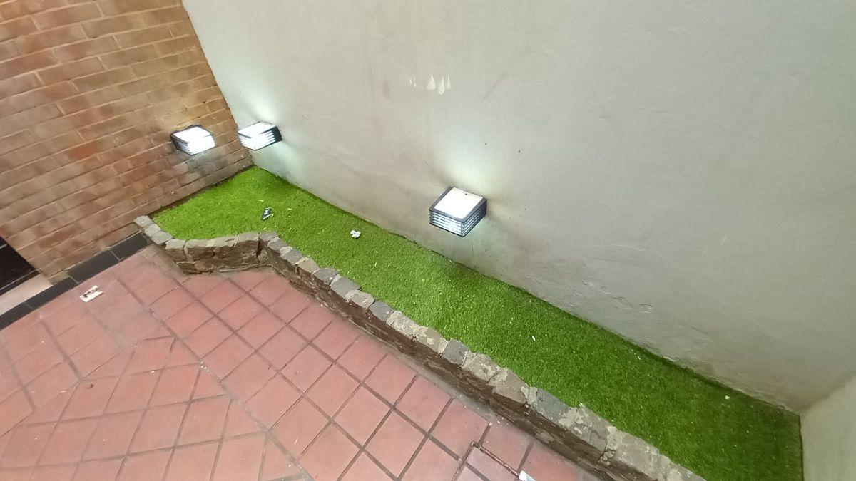 Foto de Único por su estado!!! PH Impecable con Patio Gran Cocina. Para No, imagen 4