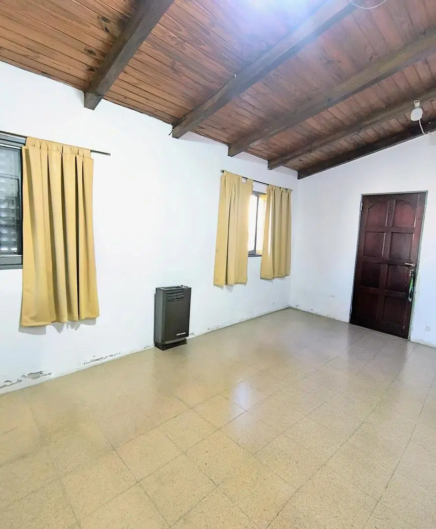 Casa Apta Credito - Amplio terreno - Barrio Las Palmas 1