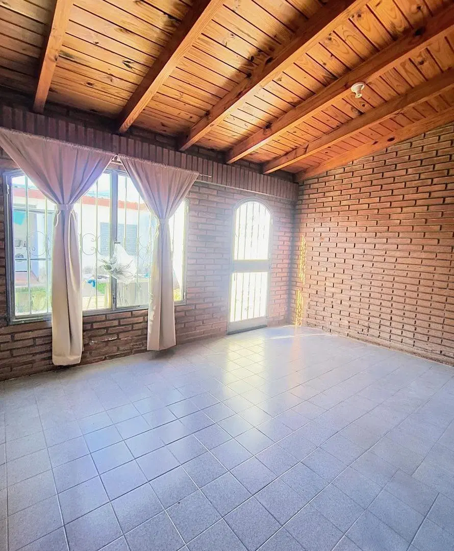 Casa Apta Credito - Amplio terreno - Barrio Las Palmas 2