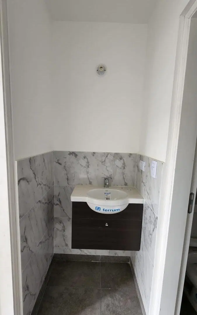 Departamento amplio con balcon - Apto Credito 3
