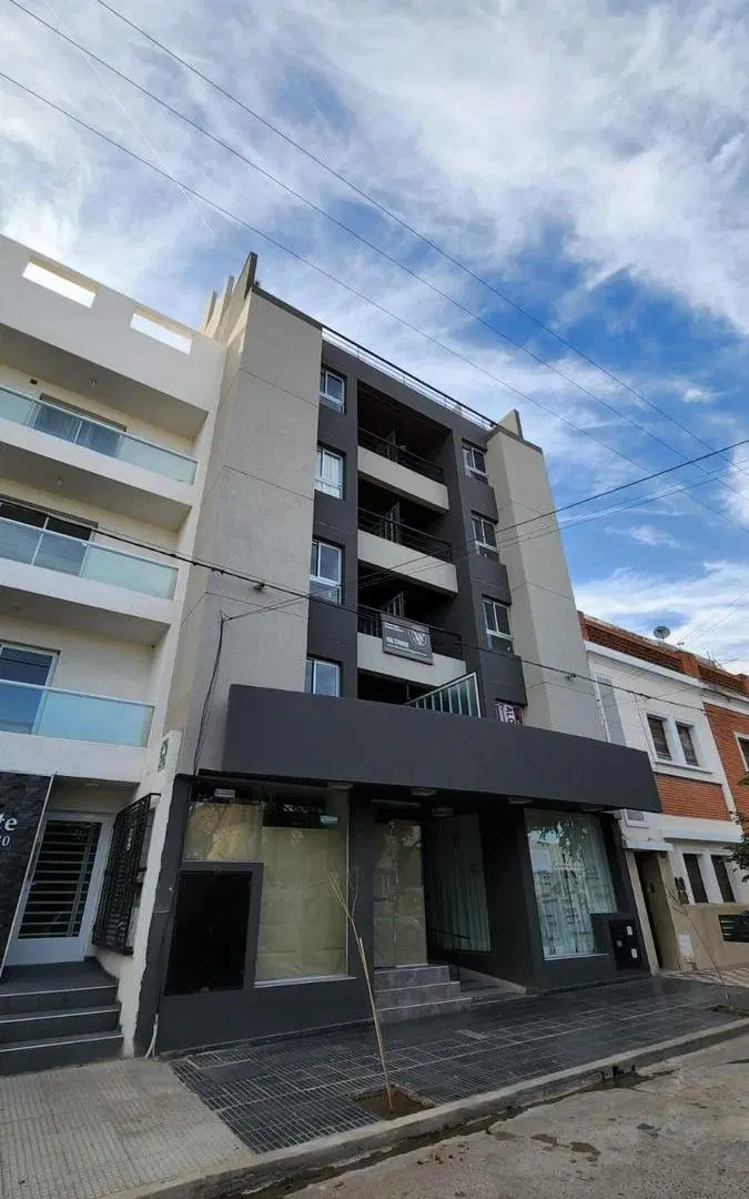 Departamento amplio con balcon - Apto Credito 4