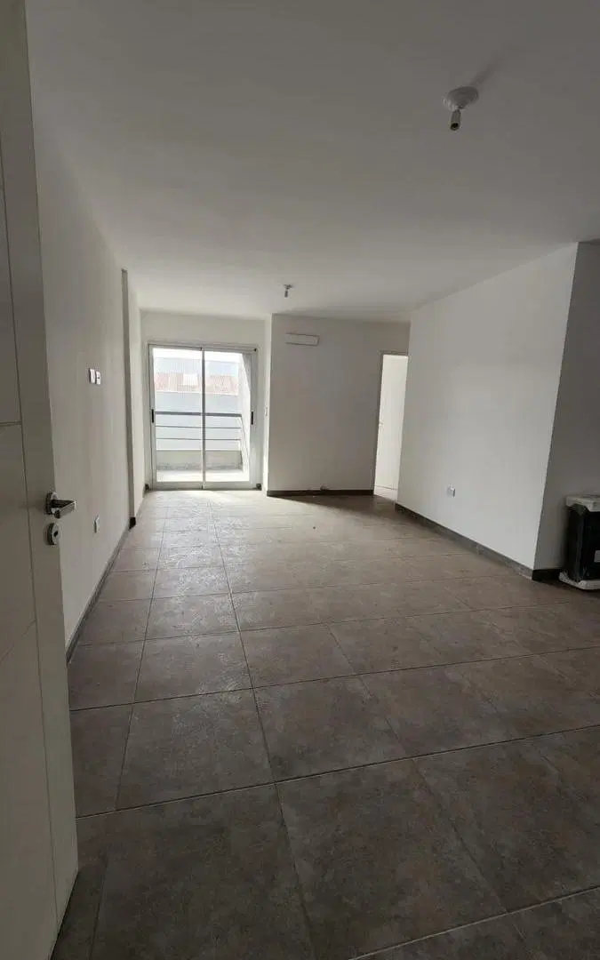 Departamento amplio con balcon - Apto Credito 8