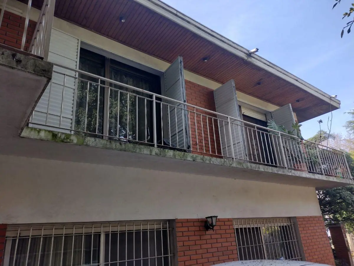VENTA para dos familias en Adrogué!! 1