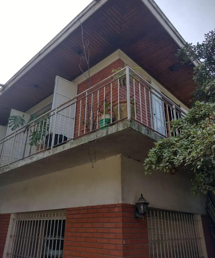 VENTA para dos familias en Adrogué!! 4