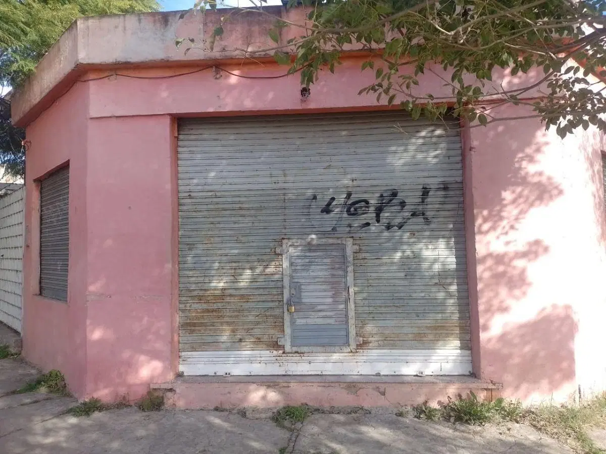 ALQUILER LOCAL AL FRENTE! 5