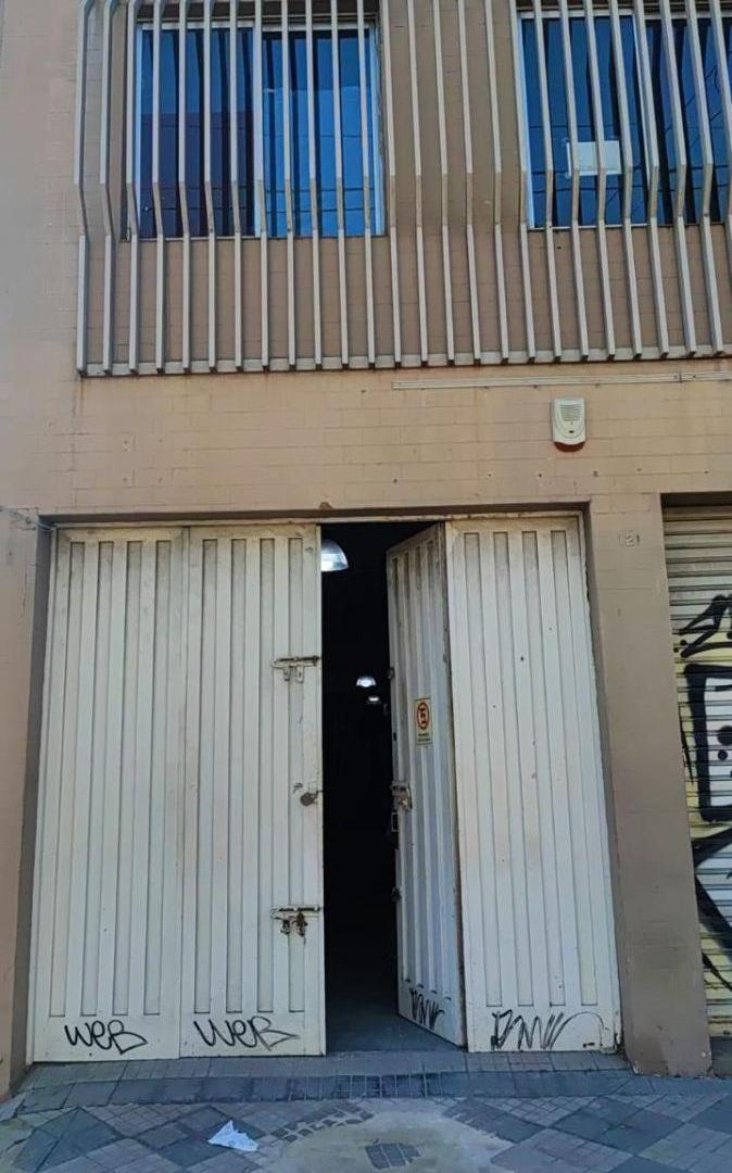 Foto de ALQUILER Y/ O VENTA Local-galpón frente estación M. Gde.!!!, imagen 1