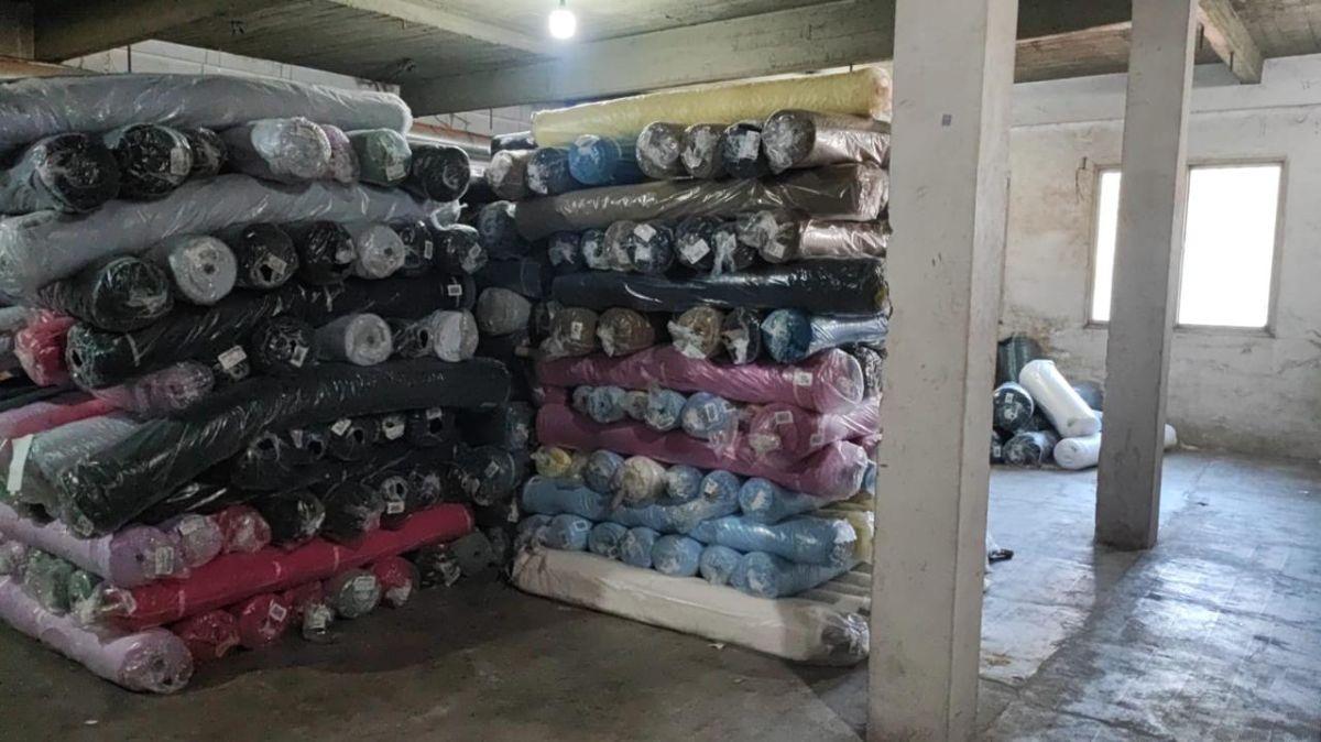 Foto de ALQUILER Y/ O VENTA Local-galpón frente estación M. Gde.!!!, imagen 2
