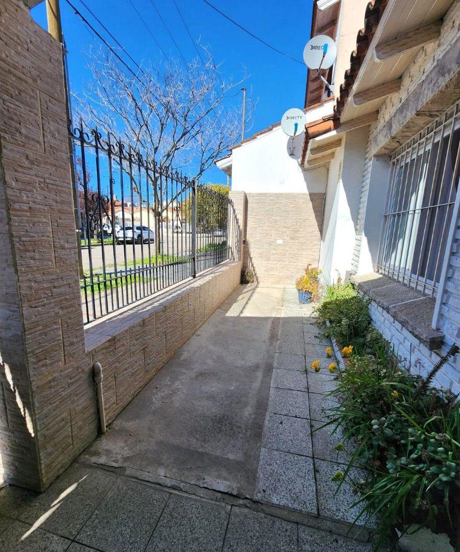 Foto de CHALET EN MUY BUEN ESTADO Y BUENA UBICACIÓN, imagen 4