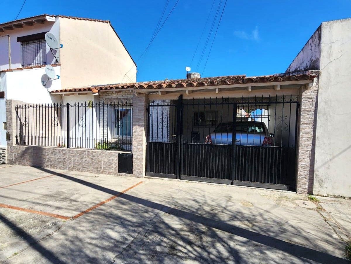 Foto de CHALET EN MUY BUEN ESTADO Y BUENA UBICACIÓN, imagen 1