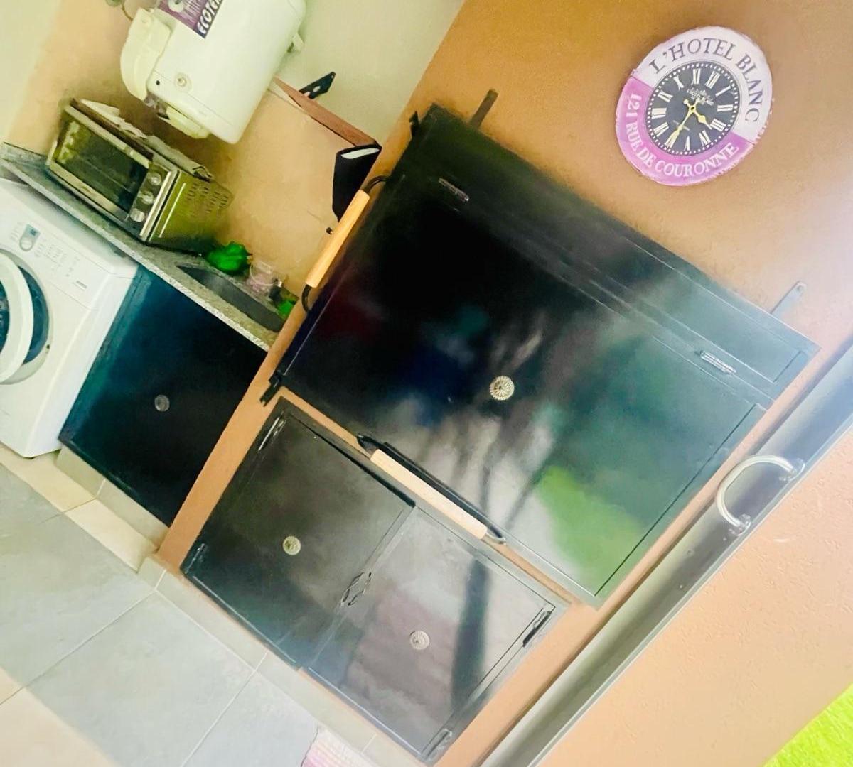 Foto de VENTA DEPARTAMENTO PLANTA BAJA c/JARDIN+COCHERA CUBIERTA+IMPECABLE, imagen 3