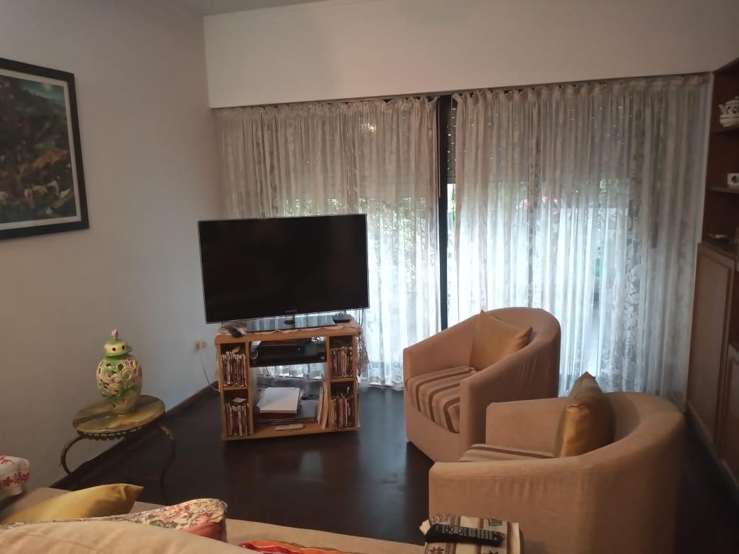 Foto de 34 N°1374 e/ 22 y 23 - Casa 4 dormitorios, imagen 2