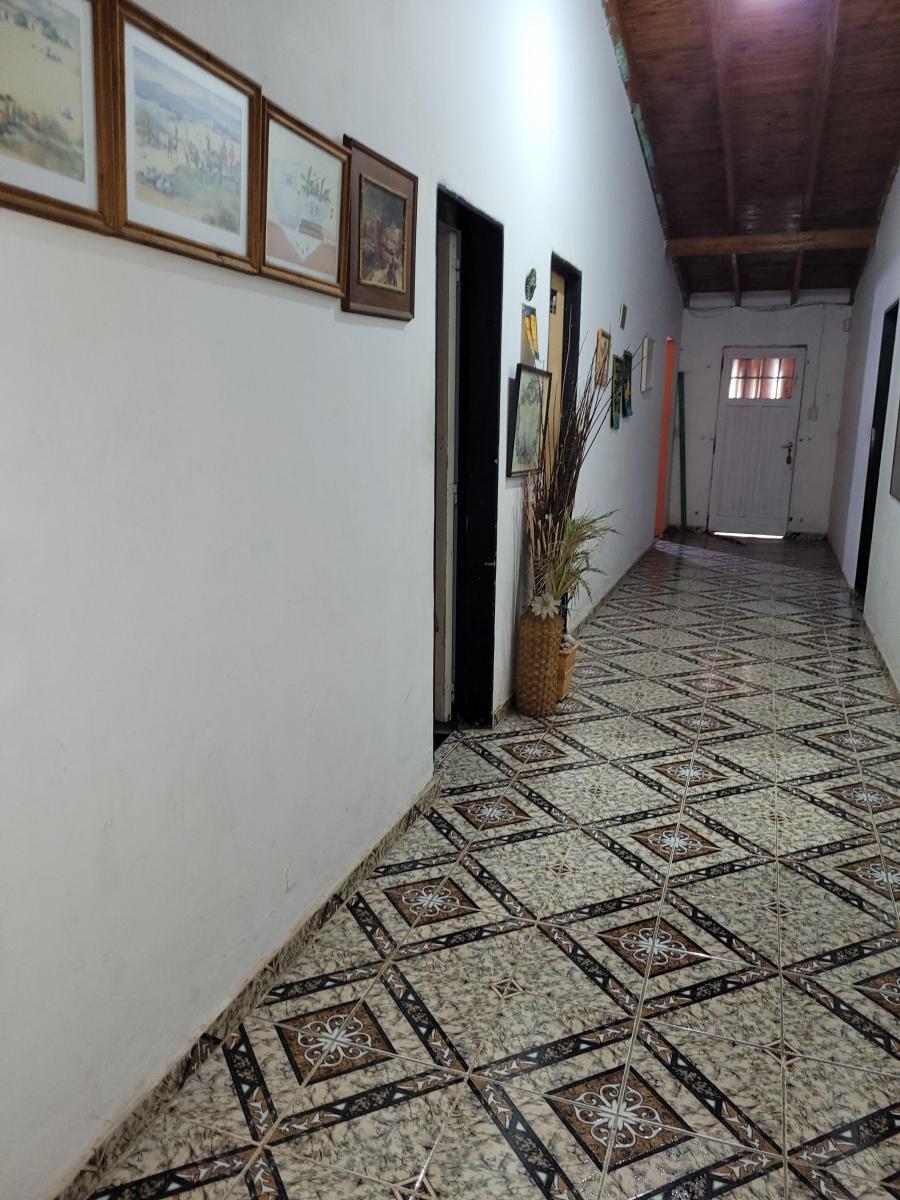 227 N°743 e/ 46 y 47 - Casa 4 dormitorios