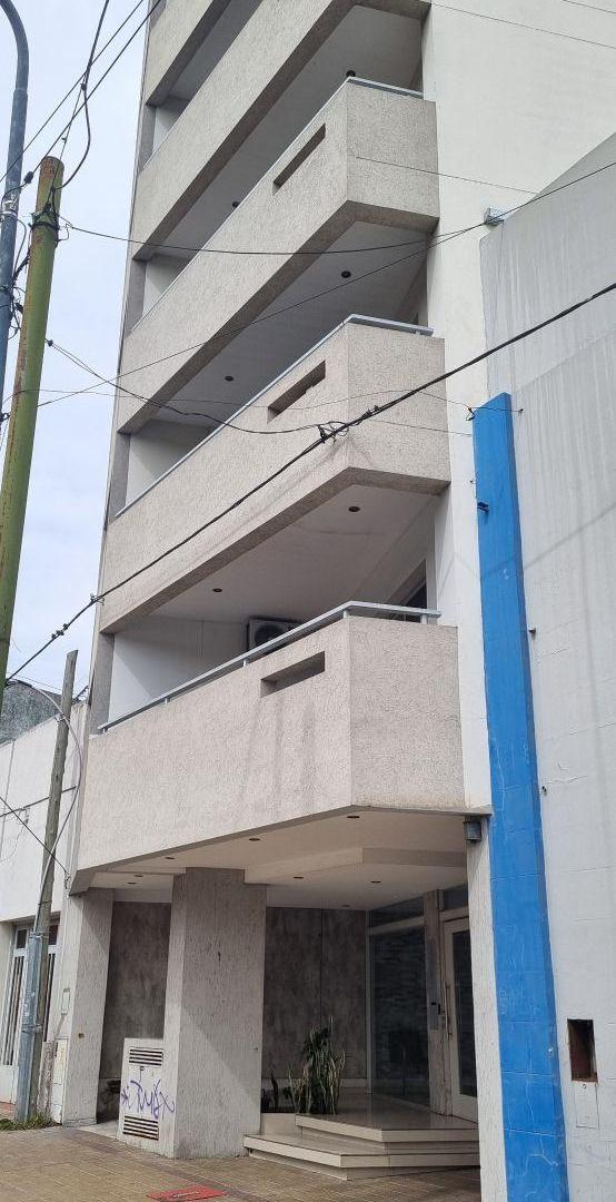Foto de 9 N°107 e/ 60 y Diag 74 - Monoambiente, imagen 1