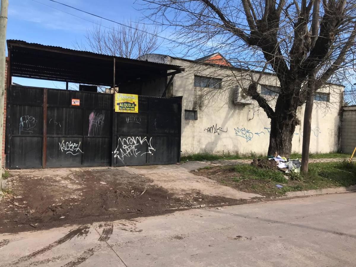 Gran Galpon en Buena Ubicacion 1