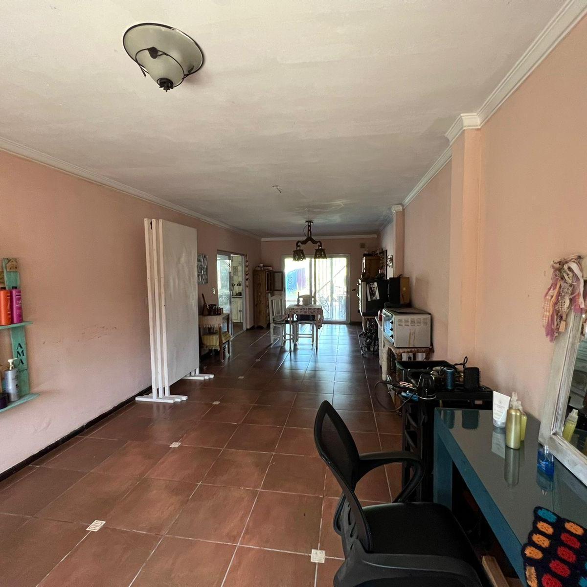Foto de HERMOSA CASA 3 AMBIENTES CON PARQUE, imagen 4