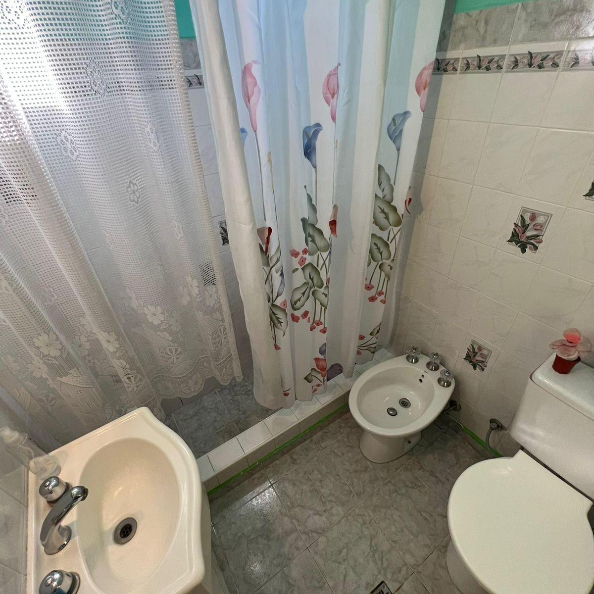 Foto de LINDA PROPIEDAD 4 AMBIENTES EN GRAN ZONA - OPORTUNIDAD UNICA!!, imagen 2