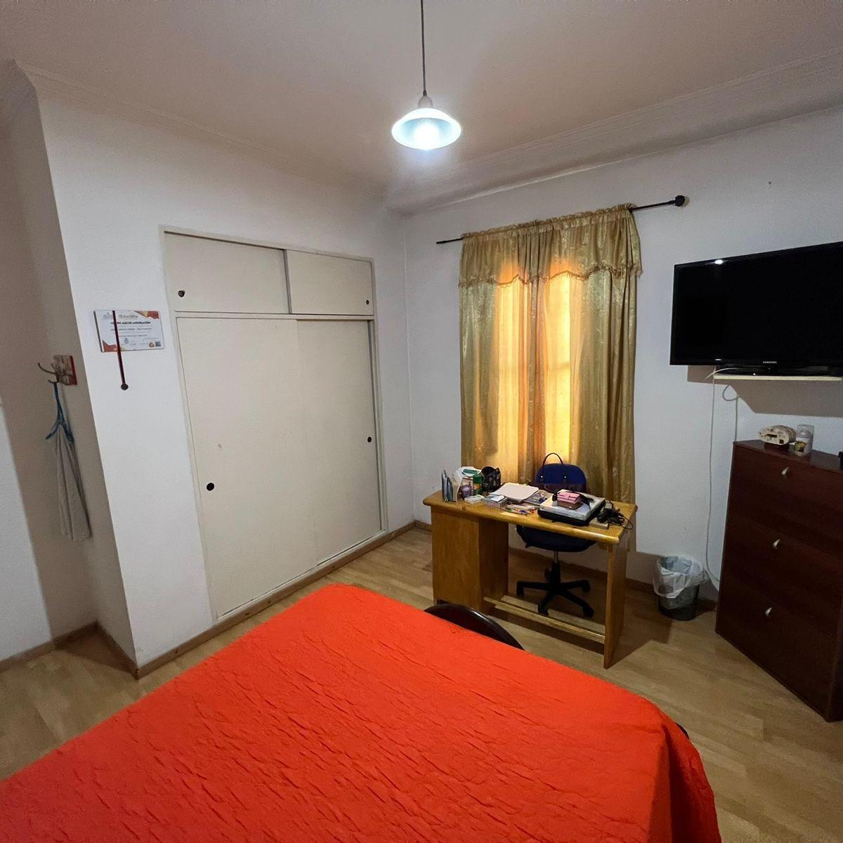 Foto de HERMOSA CASA 6 AMBIENTES EN VENTA EN GRAN ZONA, imagen 3