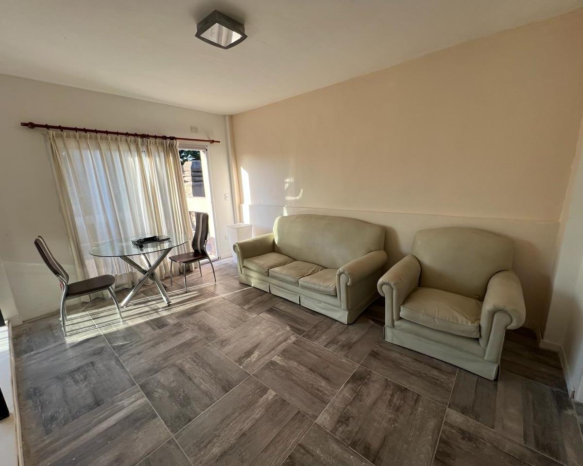 HERMOSA CASA 4 AMBIENTES EN VENTA EN EL VENADO, ESCRITURADA !!!