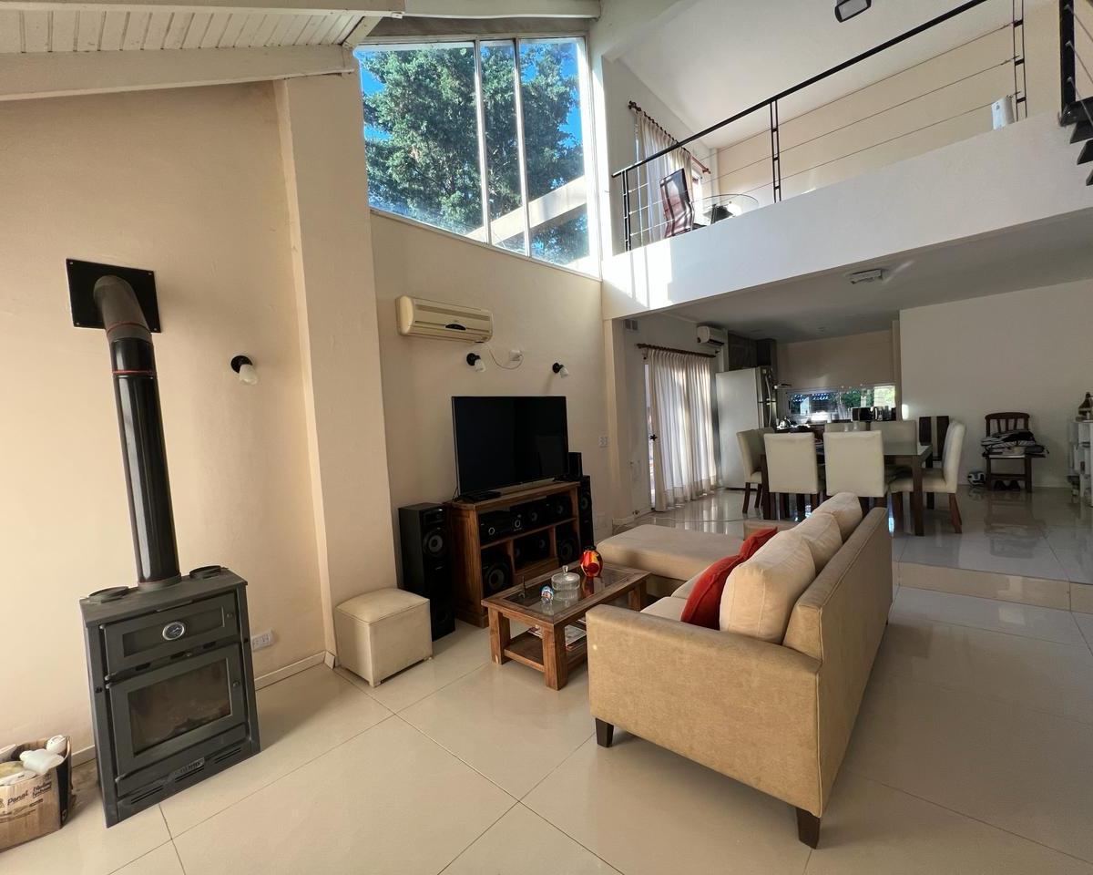 Foto de HERMOSA CASA 4 AMBIENTES EN VENTA EN EL VENADO, ESCRITURADA !!!, imagen 4