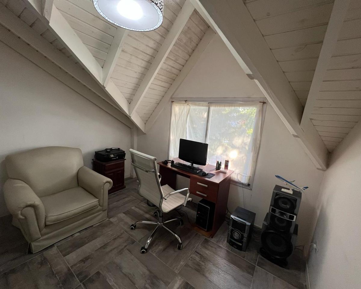 Foto de HERMOSA CASA 4 AMBIENTES EN VENTA EN EL VENADO, ESCRITURADA !!!, imagen 3