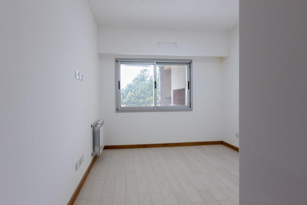 Foto de HERMOSO DEPARTAMENTO EN VENTA 2 AMBIENTES CON COCHERA, imagen 3
