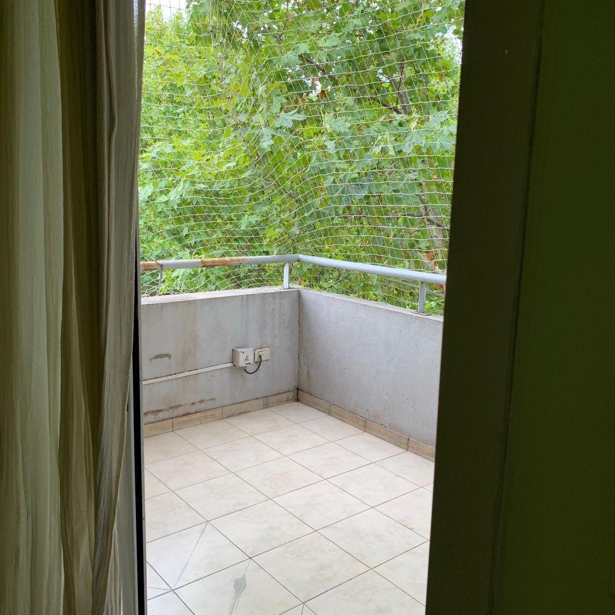 Hermoso Departamento 2 Ambientes con Cochera y Parrilla! 1